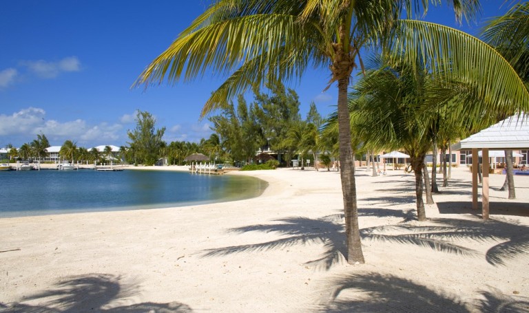vacation-rental-photo_Grand-Cayman_CM-KBC_Villa-Kaibo-Yacht-Club_kbcviw01_desktop